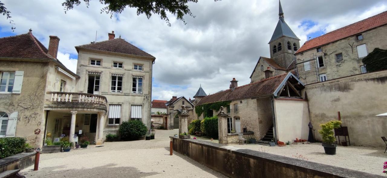 Bed and Breakfast Manoir De L'Echauguette Laignes Esterno foto