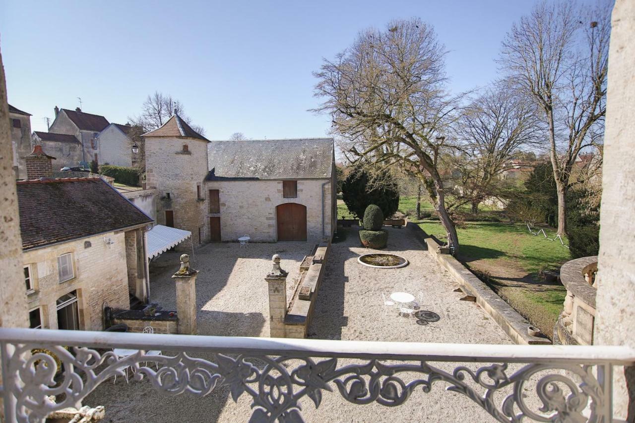 Bed and Breakfast Manoir De L'Echauguette Laignes Esterno foto