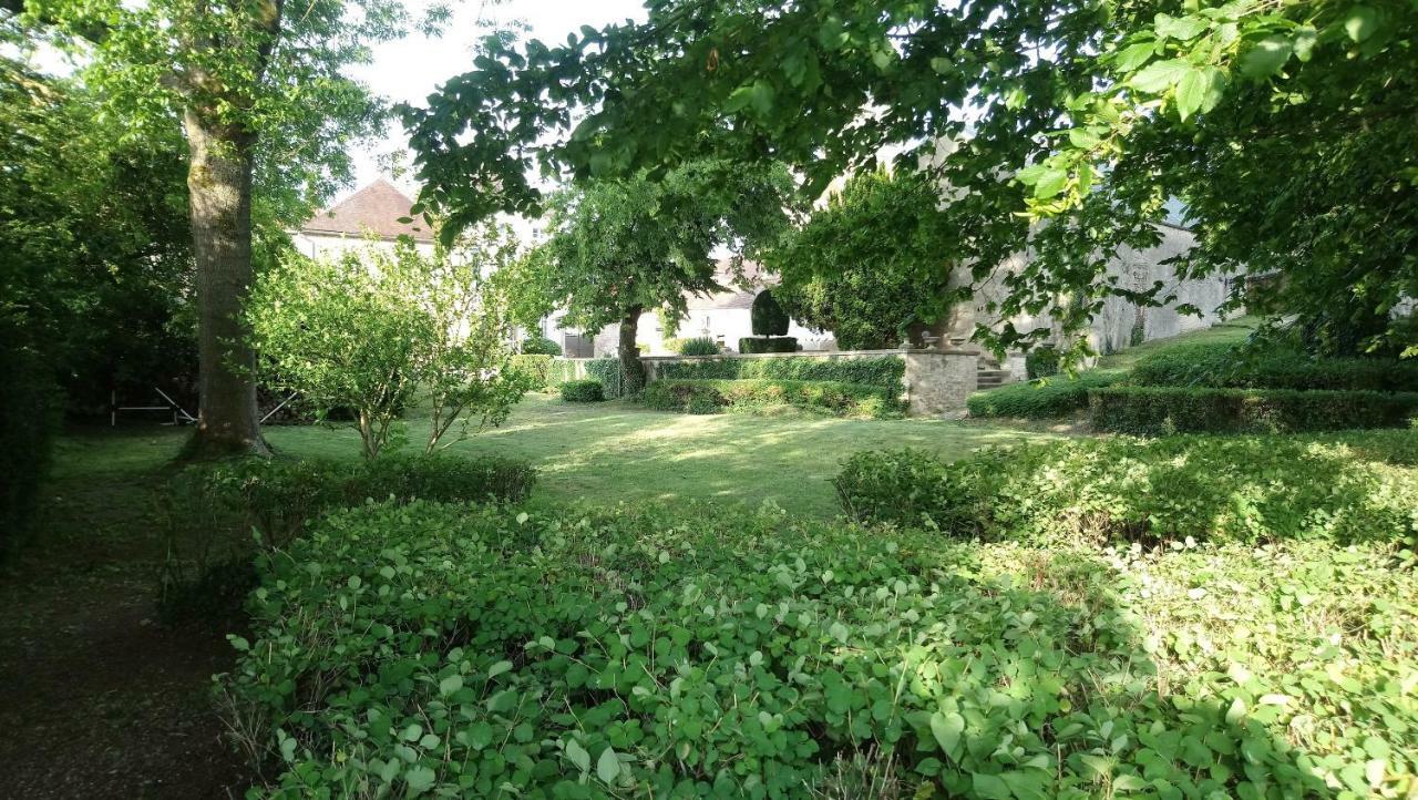 Bed and Breakfast Manoir De L'Echauguette Laignes Esterno foto